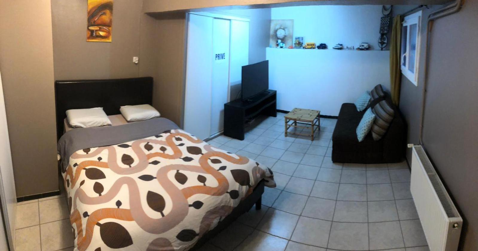 Comme A La Maison ! Chavanoz Esterno foto