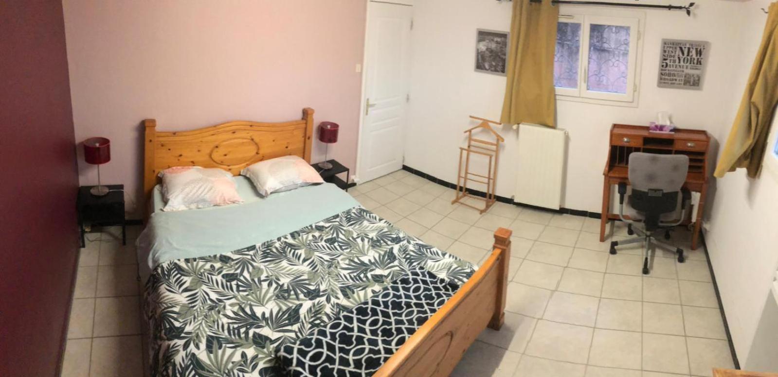 Comme A La Maison ! Chavanoz Esterno foto