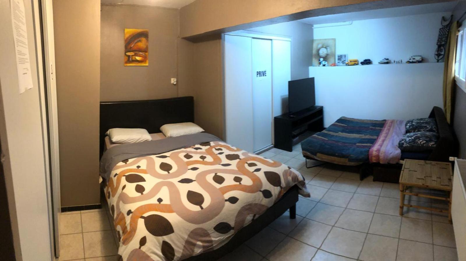 Comme A La Maison ! Chavanoz Esterno foto